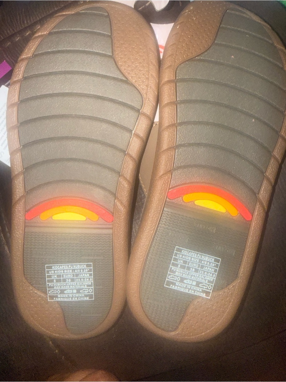 Rainbow kids Classic Brown Flip Flops - Picture 3 of 3